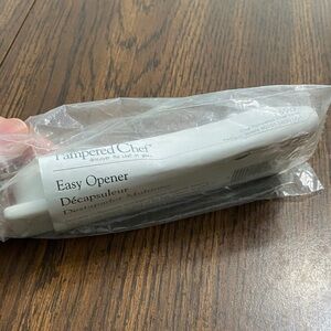 “5/$20” Pampered Chef easy opener white
